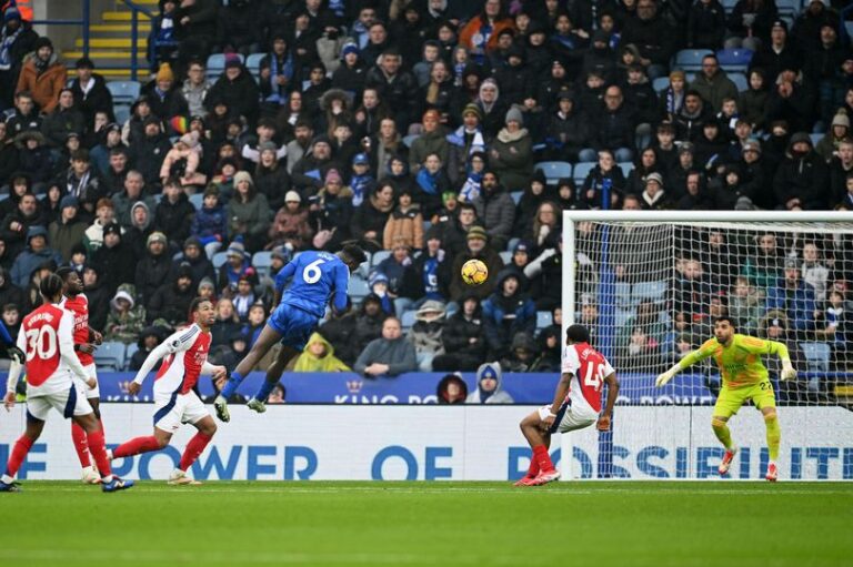 Football : In six minutes Mikel Merino saves Arsenal at Leicester